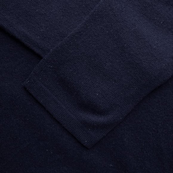 Navy V-Neck Sweater (Medium) - Picture 4 of 4